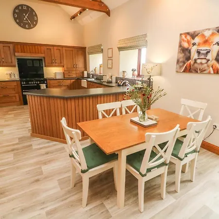 The Arches Larklands *